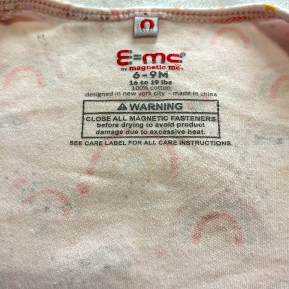 Magnetic Me Footie Sleeper - Girl Onesie Magnet Pajamas Rainbow 6-9 Months Baby - Picture 3 of 5